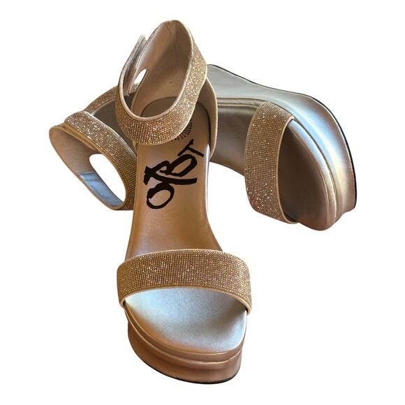 OTBT Status Wedge Rhinestone Covered Metallic Silver Platform Sandals size 9.5 - Picture 15 of 16